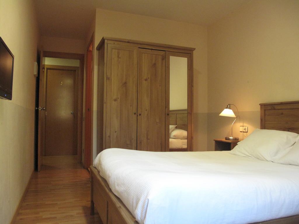 Hostal Lk บาร์เซโลนา ภายนอก รูปภาพ