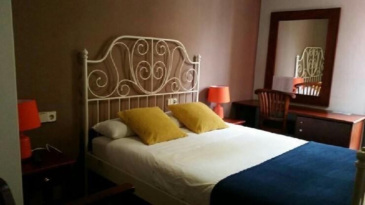 Hostal Lk บาร์เซโลนา ภายนอก รูปภาพ