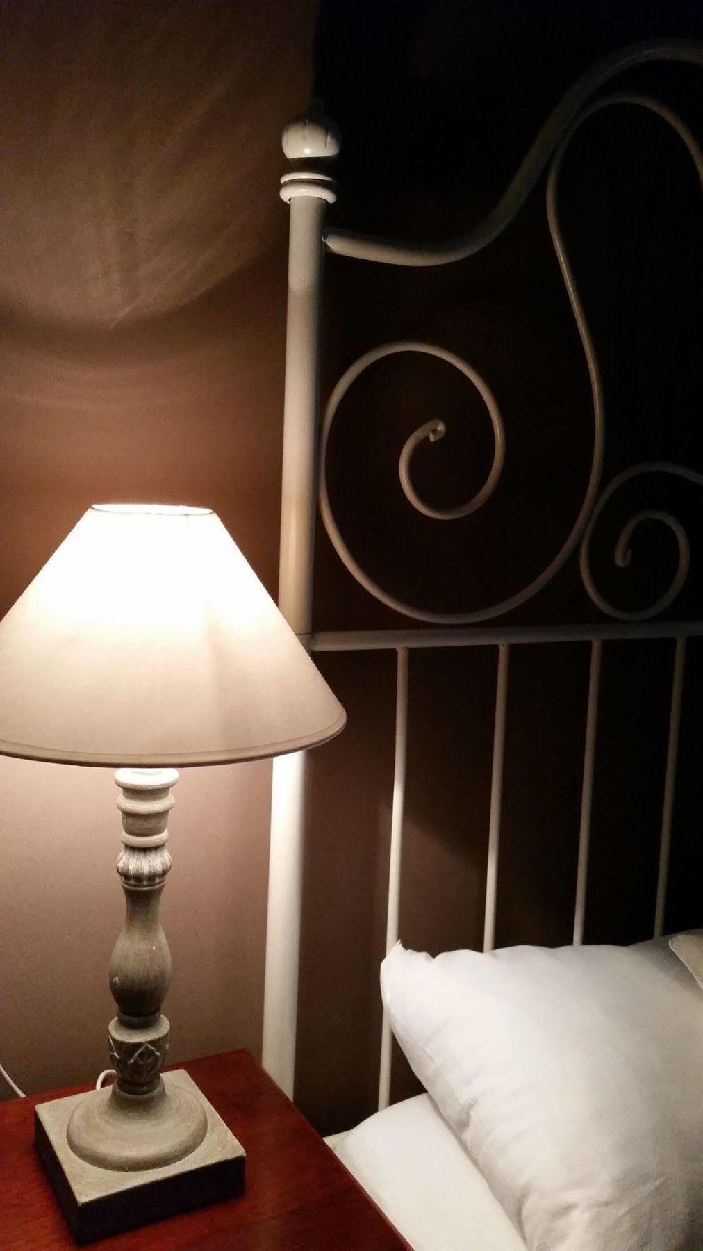 Hostal Lk บาร์เซโลนา ภายนอก รูปภาพ